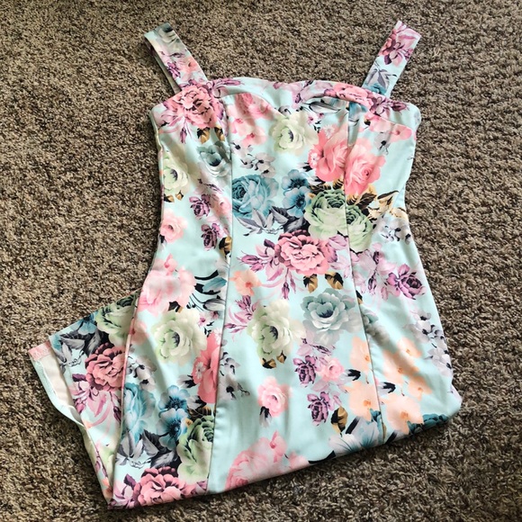 NWOT CBR Floral Dress - Picture 3 of 6